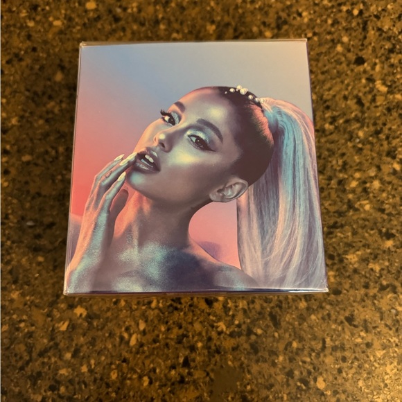 Brand new in box, Ariana Grande Cloud perfume - Picture 2 of 2
